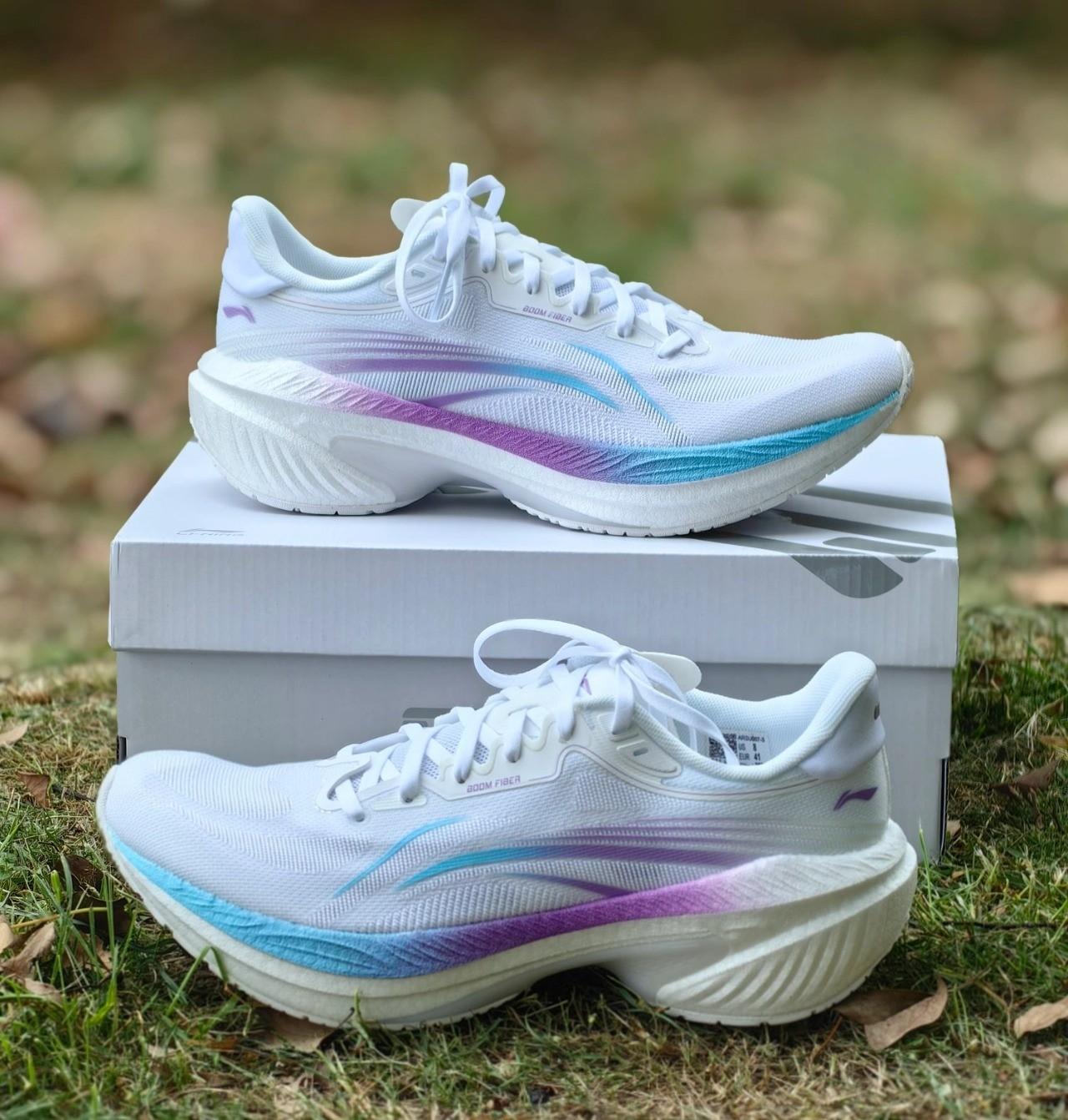 分享一组跑鞋图片,李宁吾适合5s4